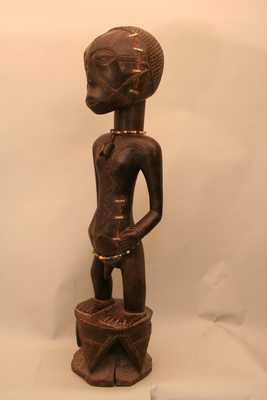 Tabwa.(statue), d`afrique : Rép.démoncratique du Congo., statuette Tabwa.(statue), masque ancien africain Tabwa.(statue), art du Rép.démoncratique du Congo. - Art Africain, collection privées Belgique. Statue africaine de la tribu des Tabwa.(statue), provenant du Rép.démoncratique du Congo., 1289/5062.Très importante et ancienne statue Tabwa H.102.cm.Statue d